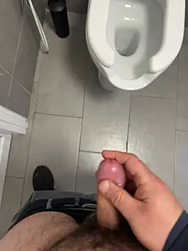 Snapshot of _themask_ chatting on February 20, 2025, 4:36 pm  themask  online show from February 20, 2025, 4:36 pm