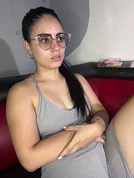 Azuna25 online show from March 3, 2026, 8:05 pm