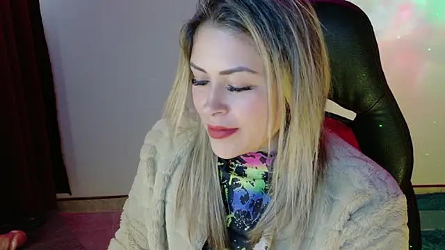 Snapshot of Natalia_Montoya chatting on October 23, 2025, 8:29 pm Natalia Montoya online show from October 23, 2025, 8:29 pm