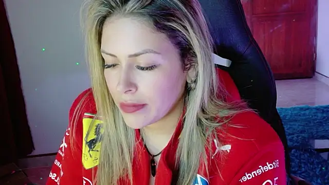 Snapshot of Natalia_Montoya chatting on November 20, 2025, 2:23 am Natalia Montoya online show from November 20, 2025, 2:23 am