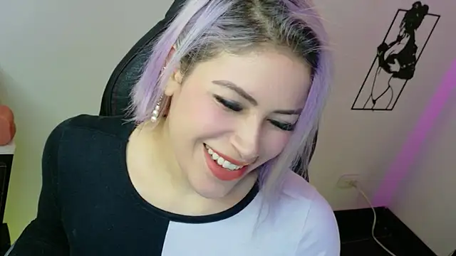 Snapshot of Natalia_Montoya chatting on April 16, 2026, 2:45 am Natalia Montoya online show from April 16, 2026, 2:45 am