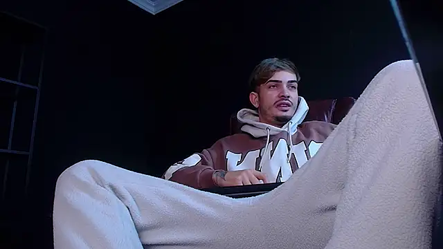 BrandonTate online show from December 1, 2025, 9:21 am