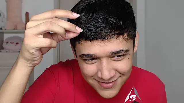 kaiine190 online show from December 15, 2025, 11:42 pm