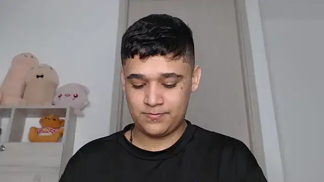 kaiine190 online show from November 5, 2025, 7:11 am