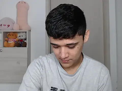 kaiine190 online show from December 1, 2025, 1:12 pm