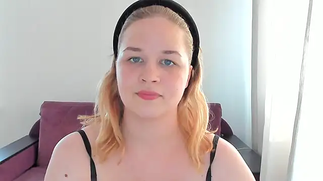 AlicePopsy online show from June 9, 2026, 4:41 pm