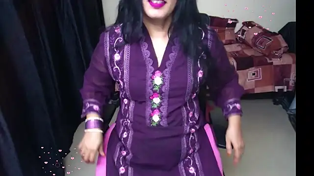 Arushisingh8888 online show from July 28, 2026, 12:59 pm