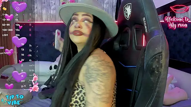 Neko Misaki online show from April 24, 2026, 11:01 am