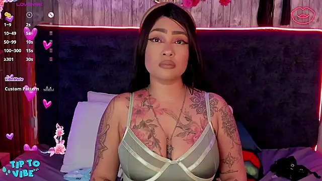 Neko Misaki online show from April 25, 2026, 1:41 pm