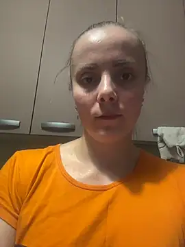 AlisaKissss online show from April 5, 2026, 6:58 pm