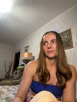 Snapshot of AlisaKissss chatting on September 28, 2025, 7:21 pm AlisaKissss online show from September 28, 2025, 7:21 pm