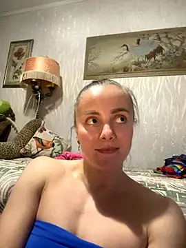 Snapshot of AlisaKissss chatting on October 13, 2025, 7:26 pm AlisaKissss online show from October 13, 2025, 7:26 pm