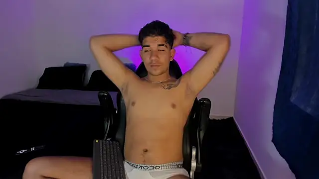 Snapshot of valentino_santoss chatting on February 17, 2026, 6:16 pm valentino santoss online show from February 17, 2026, 6:16 pm