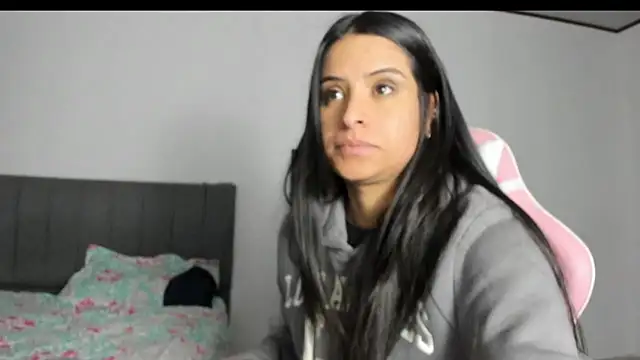 Snapshot of _elektrah chatting on February 13, 2025, 2:23 am  elektrah online show from February 13, 2025, 2:23 am