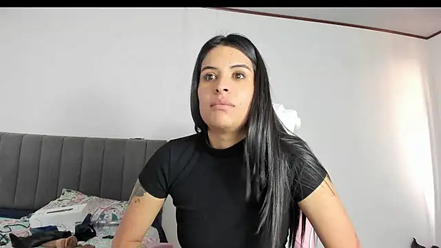 Snapshot of _elektrah chatting on February 10, 2025, 9:04 pm  elektrah online show from February 10, 2025, 9:04 pm