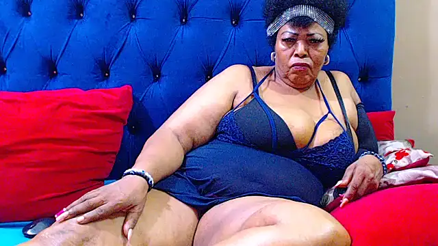 Snapshot of ebonycandy10 chatting on April 10, 2026, 7:10 pm ebonycandy10 online show from April 10, 2026, 7:10 pm