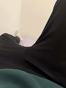 Snapshot of PLUK16 chatting on February 5, 2026, 9:32 pm PLUK16 online show from February 5, 2026, 9:32 pm