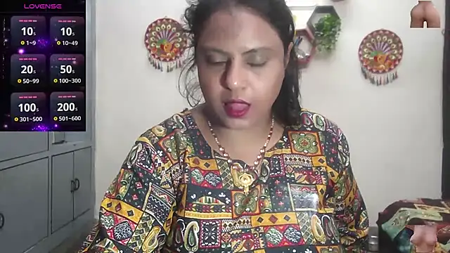 Sexy komolika online show from April 14, 2026, 3:17 pm