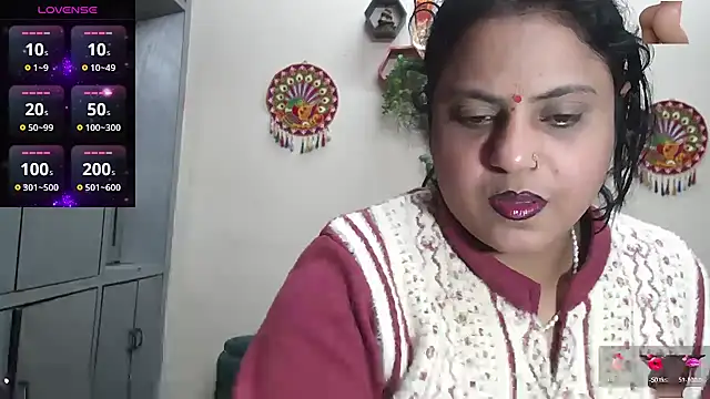 Snapshot of Sexy_komolika chatting on February 2, 2026, 4:28 pm Sexy komolika online show from February 2, 2026, 4:28 pm