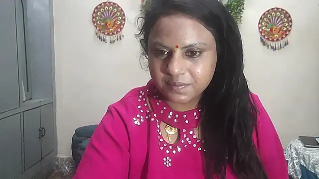 Sexy komolika online show from April 4, 2026, 3:51 pm