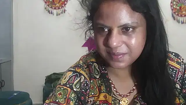 Sexy komolika online show from March 28, 2026, 1:28 am