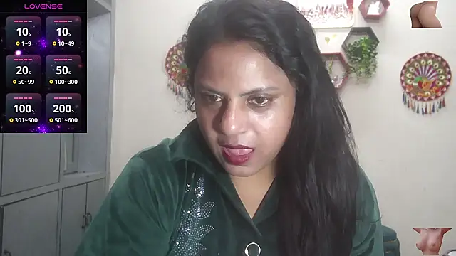 Snapshot of Sexy_komolika chatting on February 28, 2026, 12:43 am Sexy komolika online show from February 28, 2026, 12:43 am