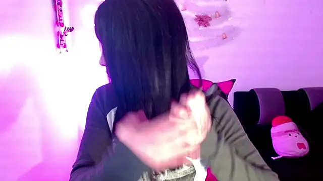 Snapshot of Kind_Scarlett chatting on January 9, 2025, 11:02 pm Kind Scarlett online show from January 9, 2025, 11:02 pm