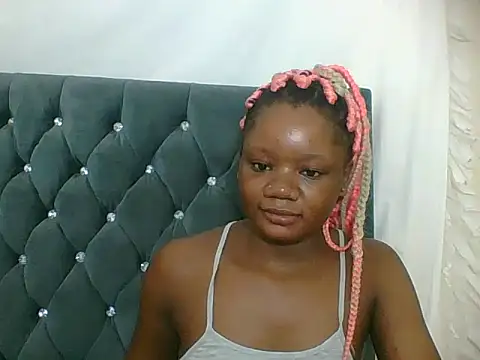 HotJeylee online show from February 20, 2026, 7:38 pm