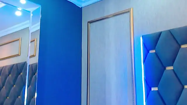 ThaniaJones online show from November 8, 2025, 12:09 pm