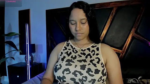 EmiliWilliams online show from June 26, 2026, 11:21 pm