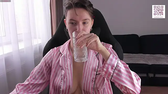 Snapshot of JessieFlower chatting on January 31, 2025, 7:39 am JessieFlower online show from January 31, 2025, 7:39 am