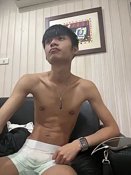 mumuowl online show from November 15, 2025, 5:17 pm