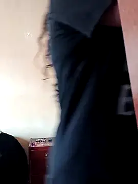 Lana stone  online show from February 10, 2026, 2:49 pm