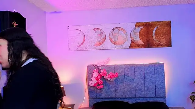 Lana stone  online show from October 3, 2025, 3:20 am