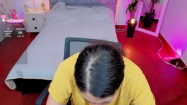 Lana stone  online show from March 4, 2026, 3:25 am