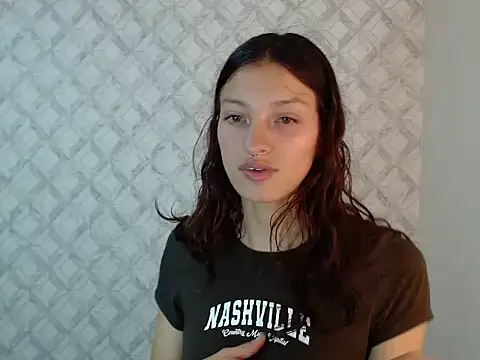 Emma-Wilson online show from April 15, 2026, 4:29 am