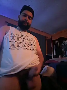 Snapshot of bigdickgio6923 chatting on November 10, 2025, 7:13 am bigdickgio6923 online show from November 10, 2025, 7:13 am