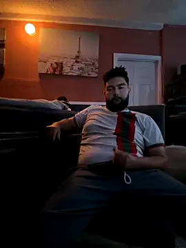 Snapshot of bigdickgio6923 chatting on November 5, 2025, 4:37 am bigdickgio6923 online show from November 5, 2025, 4:37 am