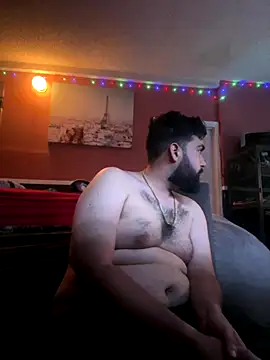 Snapshot of bigdickgio6923 chatting on November 18, 2025, 6:17 am bigdickgio6923 online show from November 18, 2025, 6:17 am