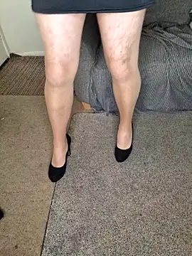 ellie-tv online show from November 6, 2025, 9:46 am