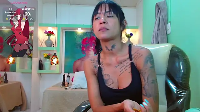 lorenapinto online show from February 5, 2026, 2:07 am