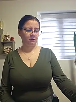 KristenVega online show from February 17, 2026, 9:28 am