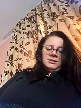Snapshot of KristenVega chatting on October 16, 2025, 2:03 pm KristenVega online show from October 16, 2025, 2:03 pm