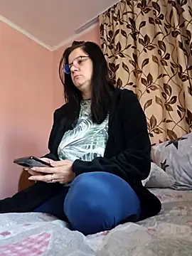Snapshot of KristenVega chatting on October 20, 2025, 7:53 am KristenVega online show from October 20, 2025, 7:53 am