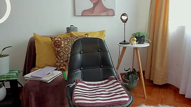 Snapshot of cuddlingbunny chatting on March 2, 2025, 2:58 pm cuddlingbunny online show from March 2, 2025, 2:58 pm