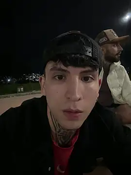  Tomy08calderon online show from February 22, 2025, 3:34 am