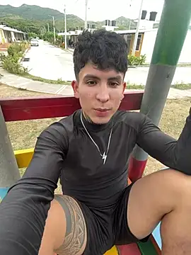  Tomy08calderon online show from July 18, 2026, 8:06 pm