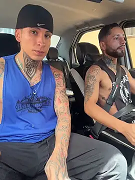  Tomy08calderon online show from April 1, 2026, 5:43 pm