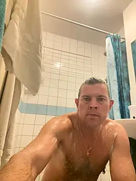 Snapshot of Teddan82 chatting on October 26, 2025, 12:11 am Teddan82 online show from October 26, 2025, 12:11 am