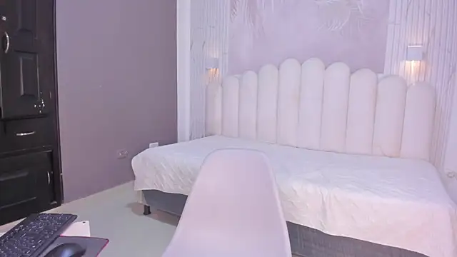 NastassjaCandy online show from November 3, 2025, 6:55 pm